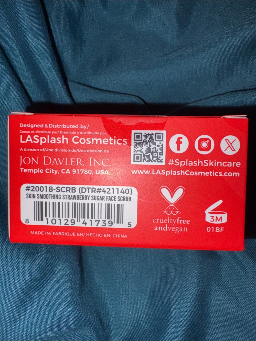LaSplash Skin Smoothing Strawberry Sugar Face Scrub - Red - Picture 4 of 5